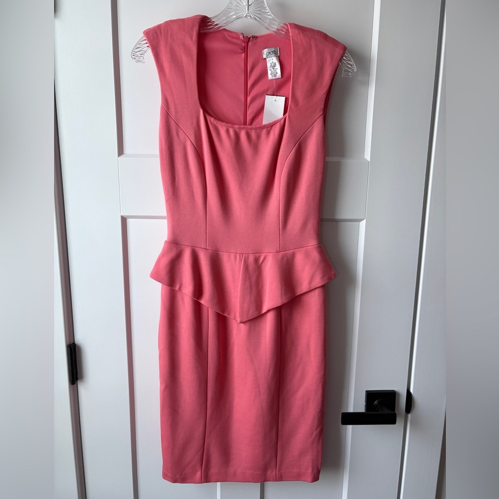 CACHÉ PEACH/Pink PEPLUM sleeveless Sheath dress Size 2 New with tags